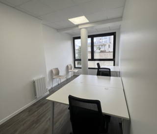 Bureau privé 16 m² 3 postes Coworking Quai du Docteur Dervaux Asnières-sur-Seine 92600 - photo 1
